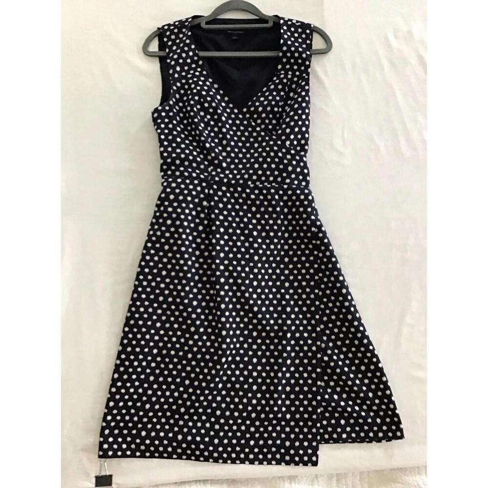 Banana Republic Women's Size 4 Black Sleeveless Wrap Dress with Pockets